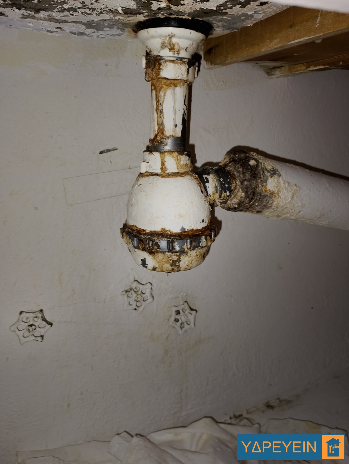 Σιφόνι νεροχύτη πριν την αντικατάσταση